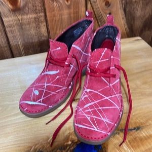 RED SAM EDELMAN LACE UP BOOTIE BOOTS